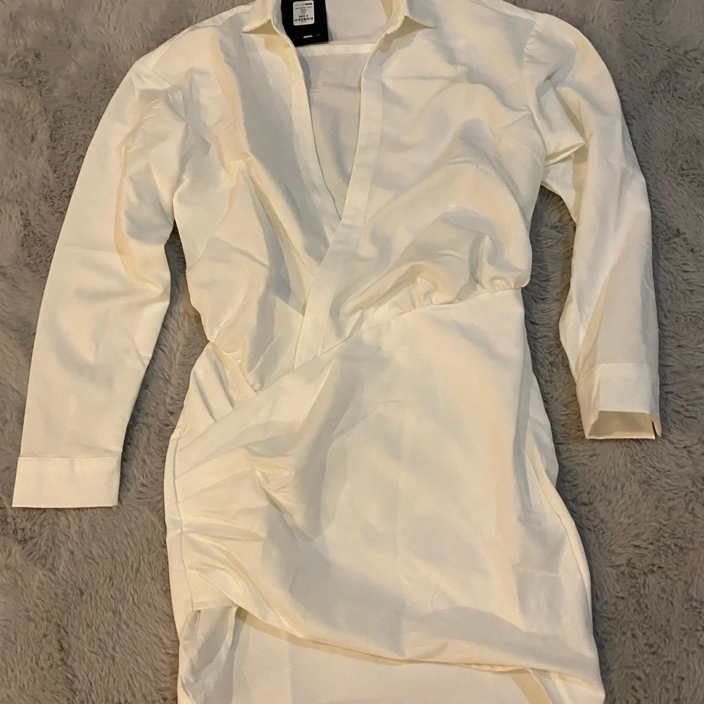 NWT Fashion Nova Wrap Shirt Dress. Out of stock online!! - Picture 4 of 6